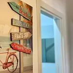 Apartment Goldbeach House *
