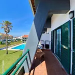 Apartment Goldbeach House *