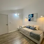 Goldbeach House Apartment